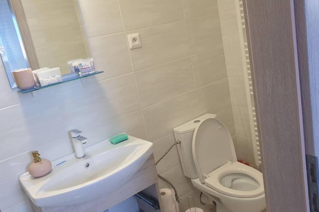 Utulny Apartman Kmetova Kosice Luaran gambar